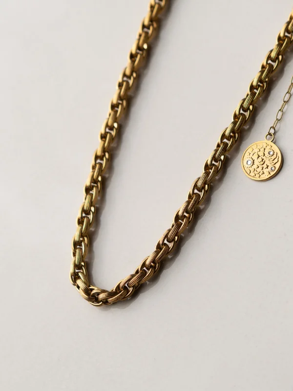 astra necklace img2 astra necklace img2