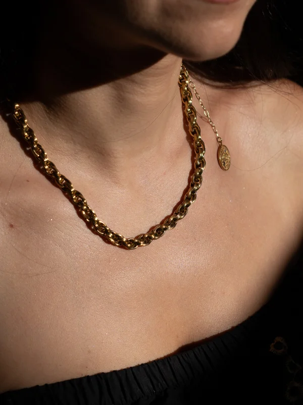 astra necklace img3 astra necklace img3