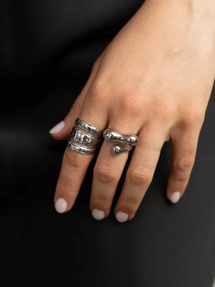 titania and incontro rings
