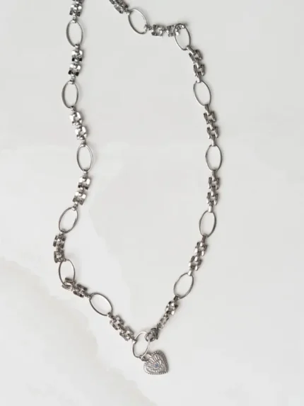 Sentina necklace 1.webp