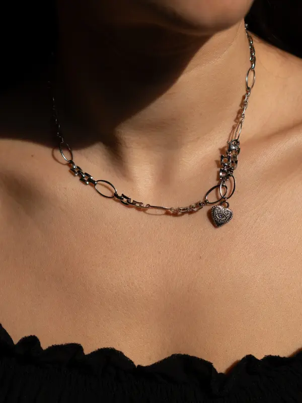 Sentina necklace 3.webp Sentina necklace 3.webp